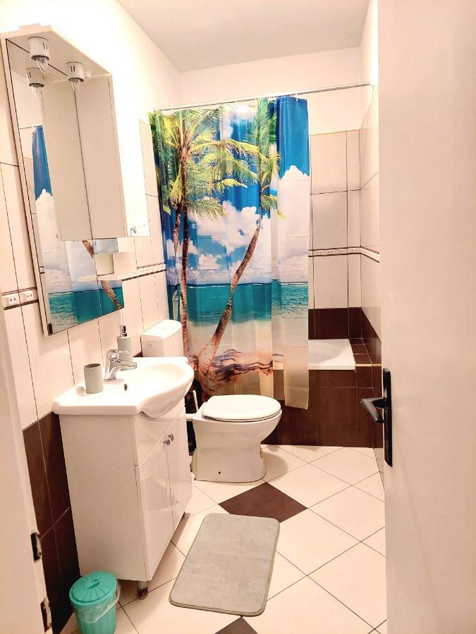 Luna Apartments Baska Voda Bagian luar foto