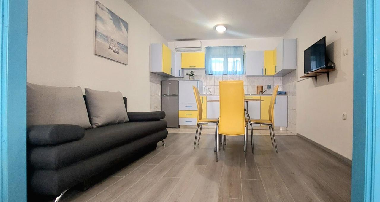 Luna Apartments Baska Voda Bagian luar foto
